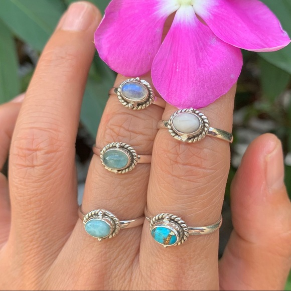 Moonstone Ring Sterling Silver - Picture 7 of 8